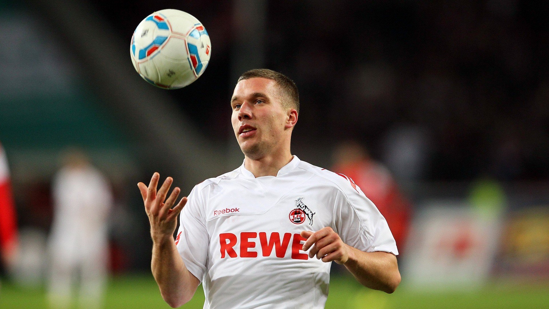 “青训优秀教练获国际培训资格，赋能中国足球未来”，著名足球青训教练